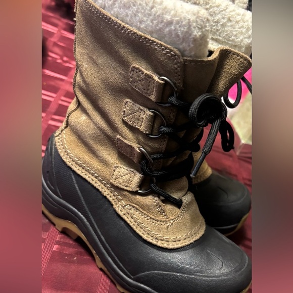 Lands\' End Tan and Black Suede Boots main image 13